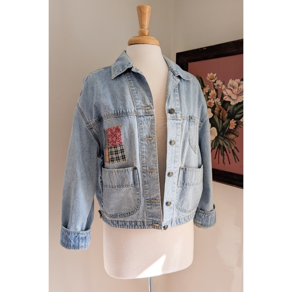 Reworked 90s LizWear Denim Jacket with Antique Floral Quilt Patch Applique - Picture 14 of 15